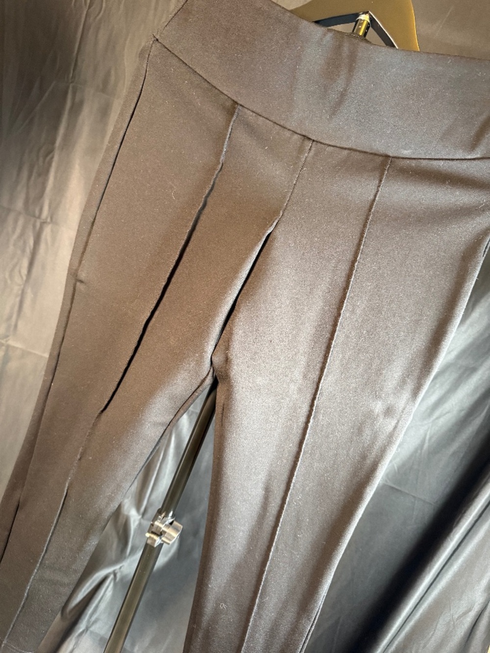 True Black Pintucked Leggings (Lg)